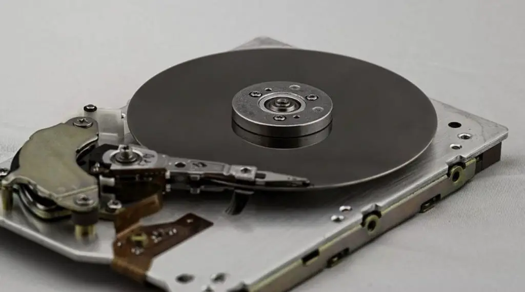 Fixing the Hard Drive Making Squeaking-Spinning Noise